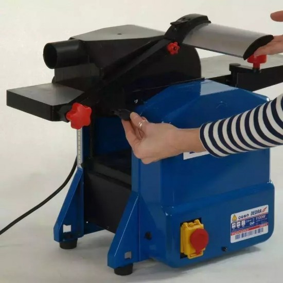 Biezuma evelmašina – galu lidzinatajs, maks. platums 152 mm, maks. augstums 120 mm, 1100 W