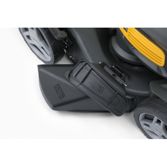 Zāles pļāvējs Stiga Combi 748 SQ AE (bez akumulatora un lādētāja)